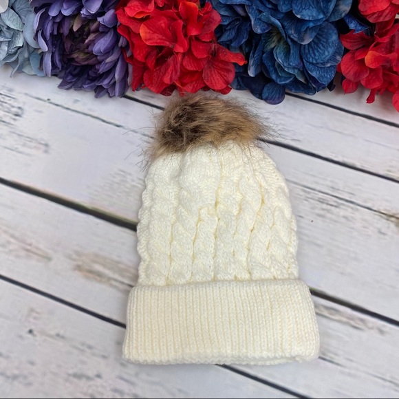 Infant/Baby White Hat with Pom Pom & Ring Scarf - Picture 7 of 12